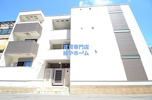 大阪府大阪市住吉区山之内４丁目 築8年1ヶ月 3階建