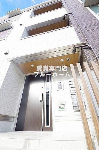 大阪府堺市北区中百舌鳥町４丁 3階建 