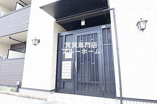 大阪府堺市北区新堀町２丁 築11年3ヶ月 3階建