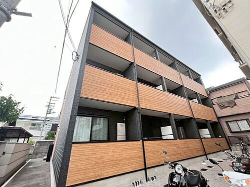 大阪府松原市上田５丁目 築2年5ヶ月 3階建