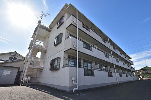 大阪府大阪狭山市茱萸木７丁目 築31年11ヶ月 3階建