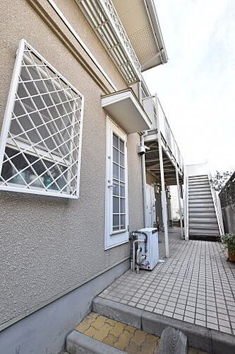 大阪府堺市西区上野芝向ヶ丘町１丁 賃貸アパート