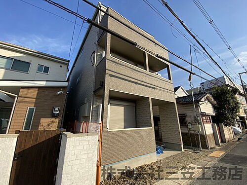 大阪府寝屋川市桜木町 築1年10ヶ月 3階建