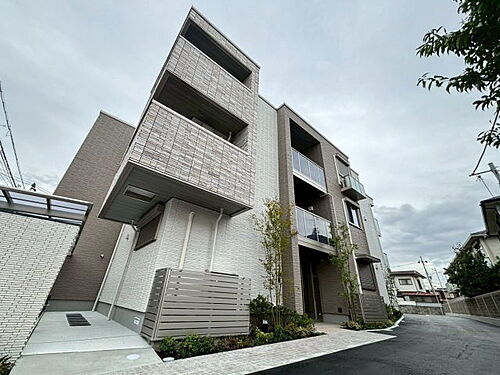 大阪府高石市高師浜１丁目 3階建 