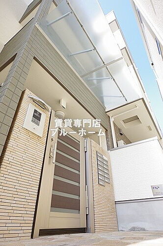 大阪府堺市北区南長尾町１丁 築7年5ヶ月 3階建