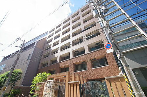 大阪府大阪市北区曾根崎新地２丁目 築21年10ヶ月 9階建