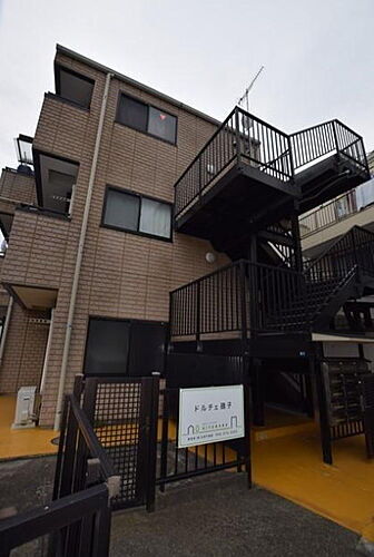 神奈川県横浜市磯子区森６丁目 3階建