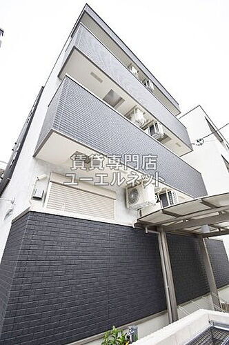 兵庫県尼崎市三反田町２丁目 築1年8ヶ月 3階建