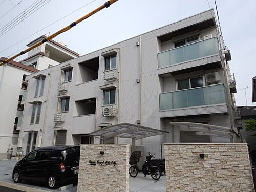 兵庫県神戸市東灘区本山中町２丁目 築4年9ヶ月 3階建