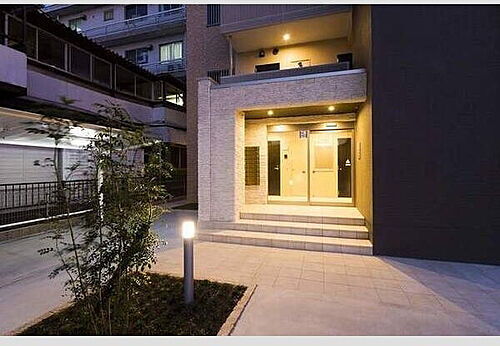 愛知県名古屋市中川区東春田２丁目 賃貸マンション