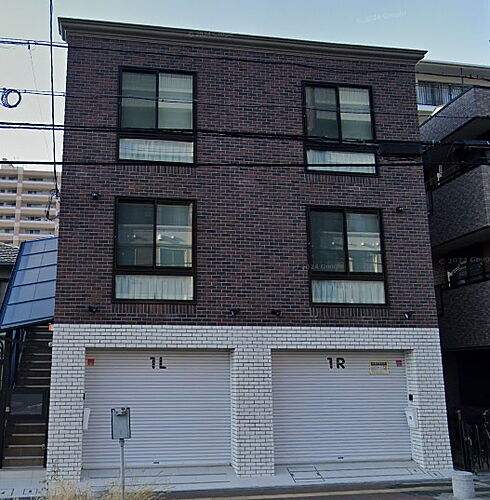 大阪府高石市綾園１丁目 築2年5ヶ月 3階建