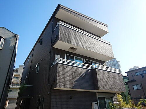 兵庫県神戸市東灘区田中町５丁目 築11年2ヶ月 3階建