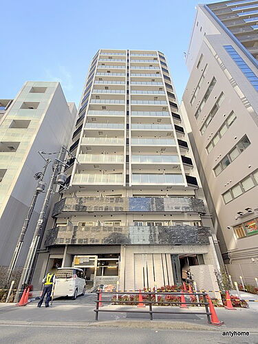 大阪府大阪市中央区谷町１丁目  15階建