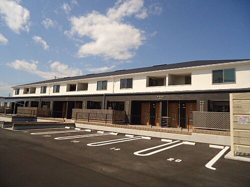 兵庫県加古川市東神吉町砂部 築10年7ヶ月 2階建