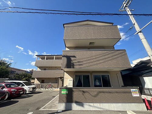 兵庫県神戸市東灘区北青木４丁目 築3年10ヶ月 3階建