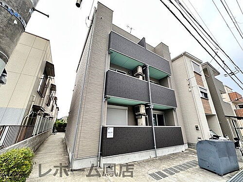 大阪府堺市西区鳳西町３丁 築7年9ヶ月 3階建
