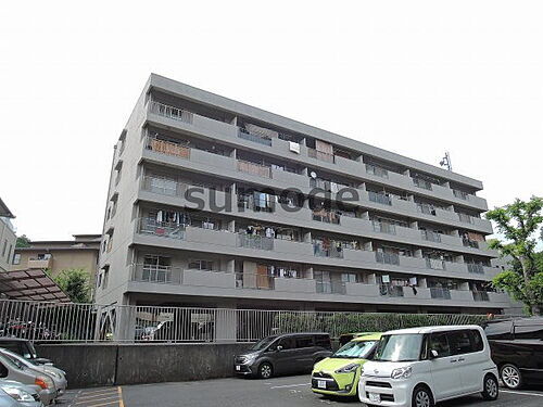 大阪府吹田市千里丘上 5階建