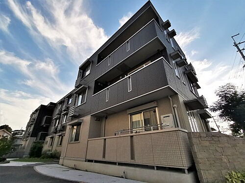 大阪府羽曳野市誉田５丁目 3階建 築9年1ヶ月