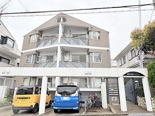 兵庫県神戸市東灘区御影郡家１丁目 築34年9ヶ月 3階建