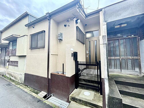 大阪府羽曳野市高鷲７丁目 賃貸一戸建て