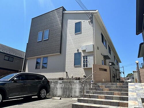 兵庫県神戸市東灘区西岡本４丁目 築11年 2階建