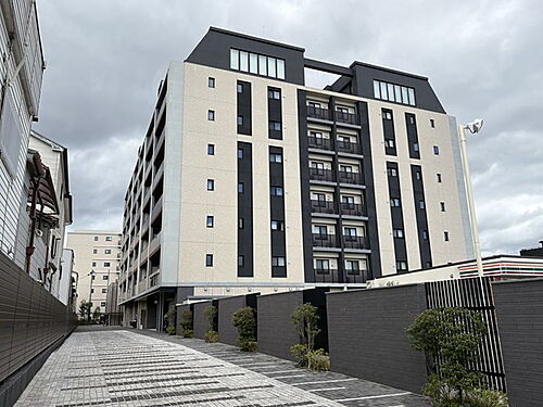 大阪府高槻市南松原町 賃貸マンション