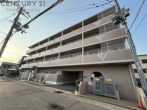 メルベールマウンテンヴィレッジ 4階建