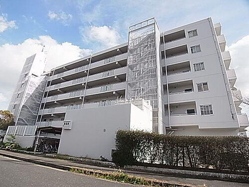 奈良県香芝市西真美１丁目 6階建
