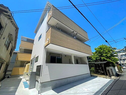 大阪府羽曳野市南恵我之荘７丁目 築1年10ヶ月 3階建