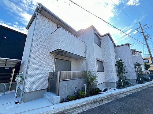 大阪府堺市西区浜寺石津町東５丁  2階建