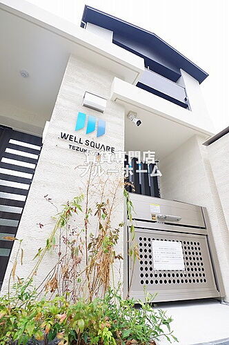 大阪府大阪市住吉区万代２丁目 4階建 