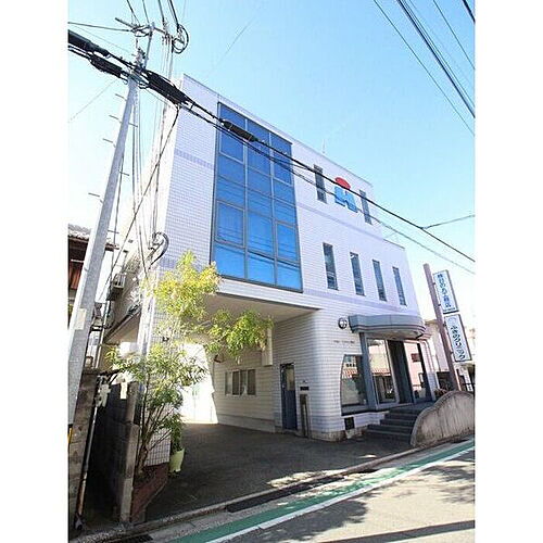 大阪府藤井寺市北岡１丁目 築32年9ヶ月 3階建