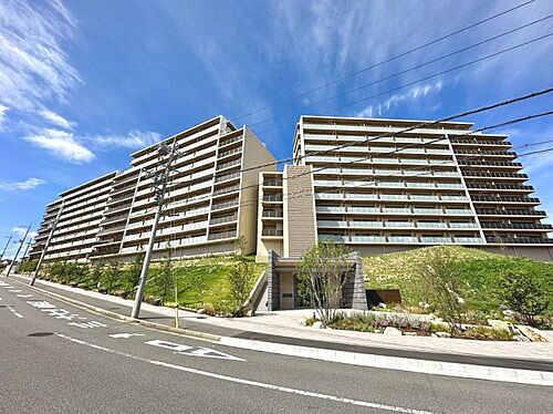 大阪府箕面市彩都粟生南４丁目 賃貸マンション