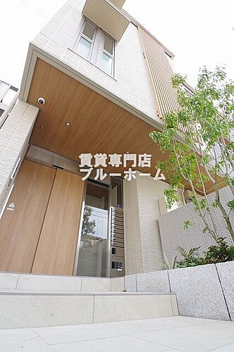 大阪府堺市堺区向陵西町３丁 3階建 築2年10ヶ月