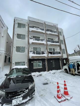 北海道札幌市白石区北郷一条４丁目 賃貸マンション