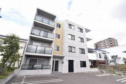 北海道札幌市豊平区福住二条４丁目 4階建