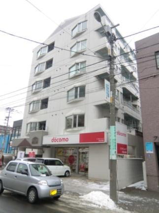 カームハイツ中島公園 6階建