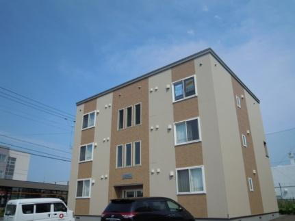 イーストロイウッド 3階建