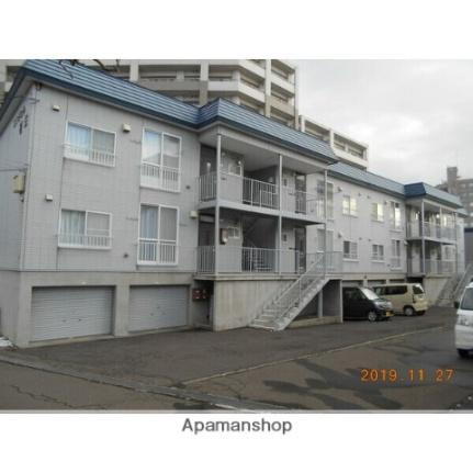北海道札幌市豊平区福住二条４丁目 3階建
