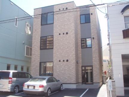 北海道札幌市中央区北三条西２６丁目 3階建 築15年11ヶ月