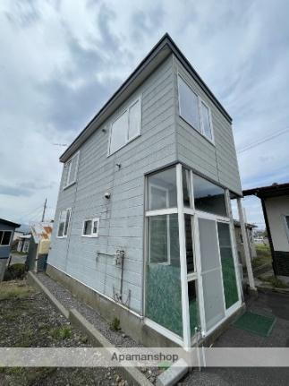 鳴川２丁目２０番貸家