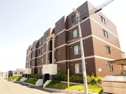 コートエスポワール 4階建