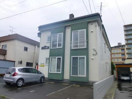 パレーシャル福住 2階建