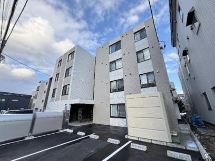 北海道札幌市白石区栄通２０丁目 4階建 築1年未満