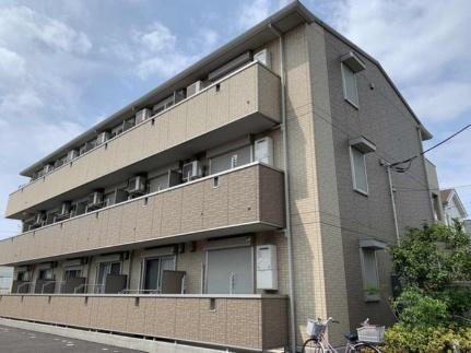 埼玉県草加市瀬崎７丁目 3階建 築8年10ヶ月