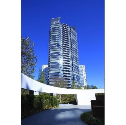コンフォリア新宿イーストサイドタワー 32階建
