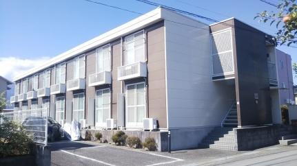 レオパレスアルシオネ 2階建