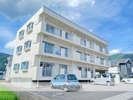 長野県松本市大字里山辺 3階建