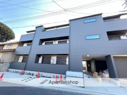 大阪府寝屋川市下木田町  3階建