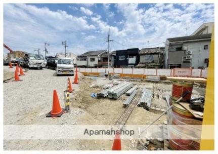 大阪府東大阪市小若江１丁目 3階建 